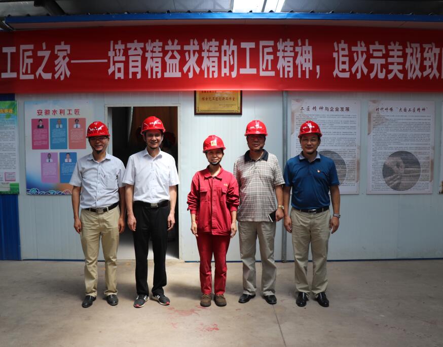 集团观摩 (1).jpg