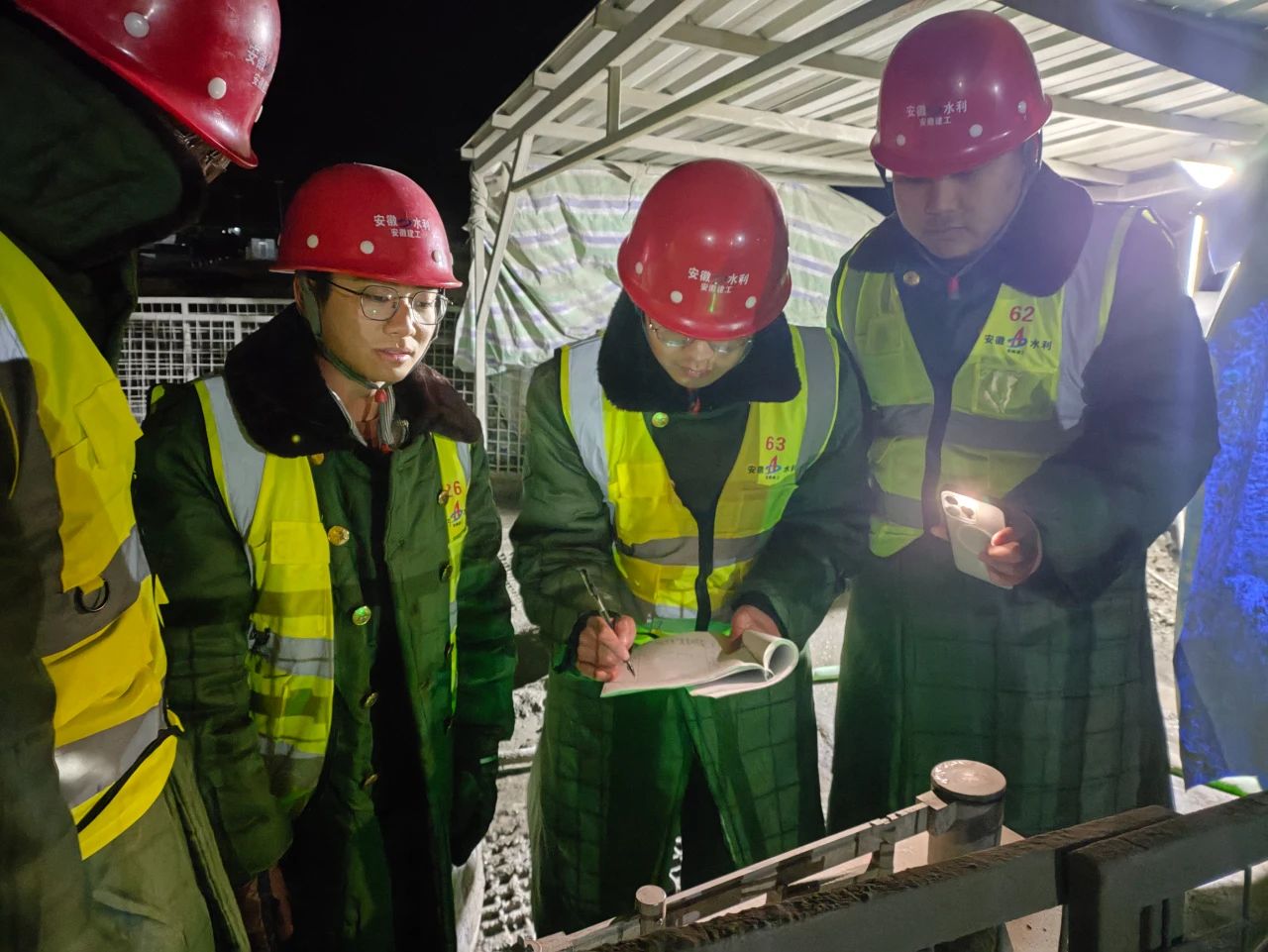 1703042060908560.jpg 坚守9.jpg