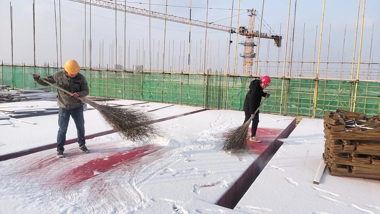 1703042285789985.jpg 坚守12.jpg