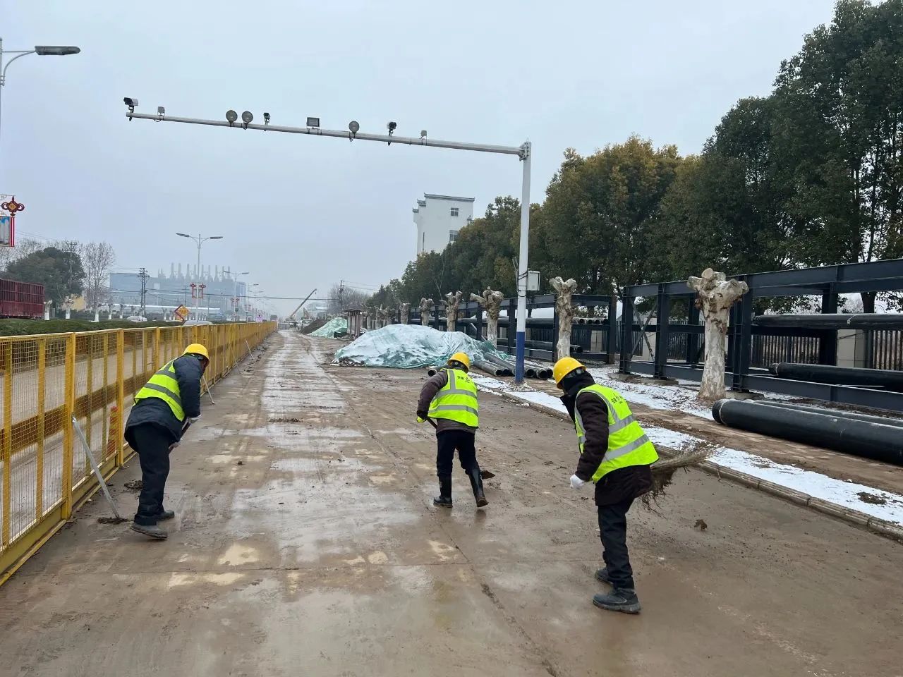 1703042494598783.jpg 坚守15.jpg