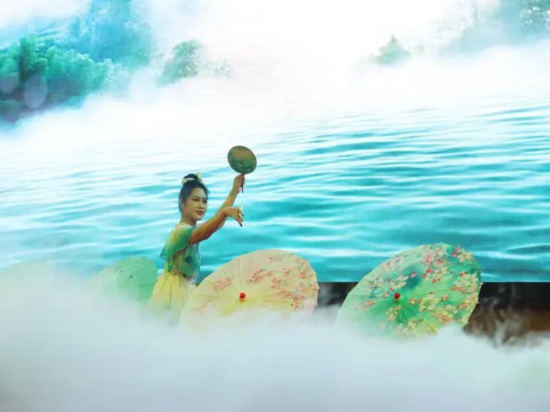 1706662069720044.jpg 联欢会5.jpg