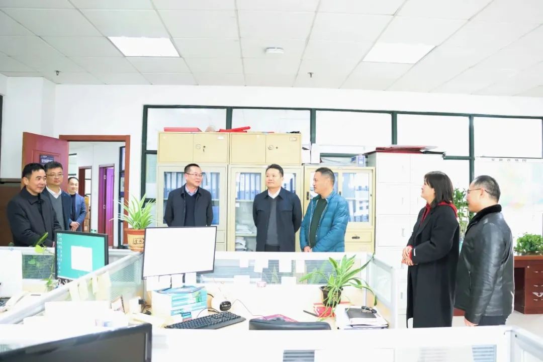 1708299900683442.jpg 拜年1.jpg