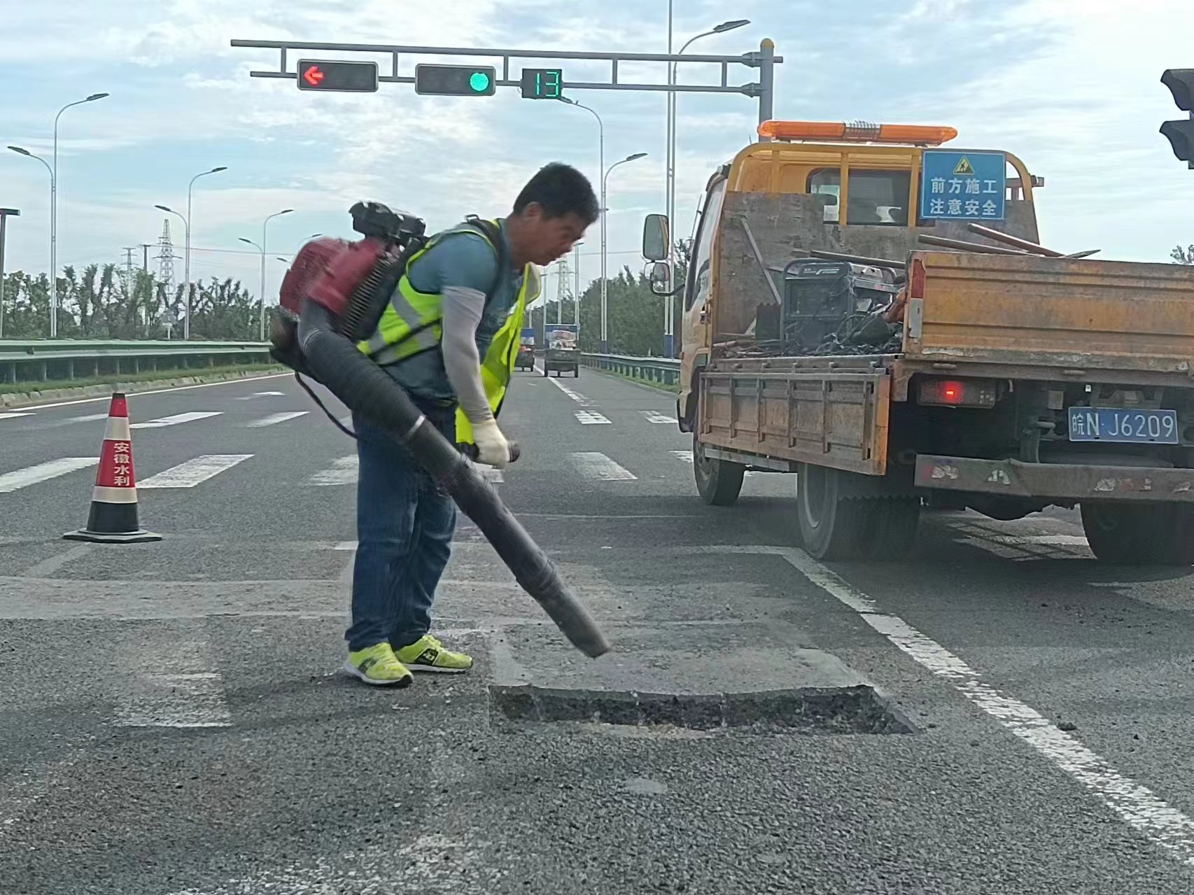 1721616934224560.jpg 1721616934224560.jpg