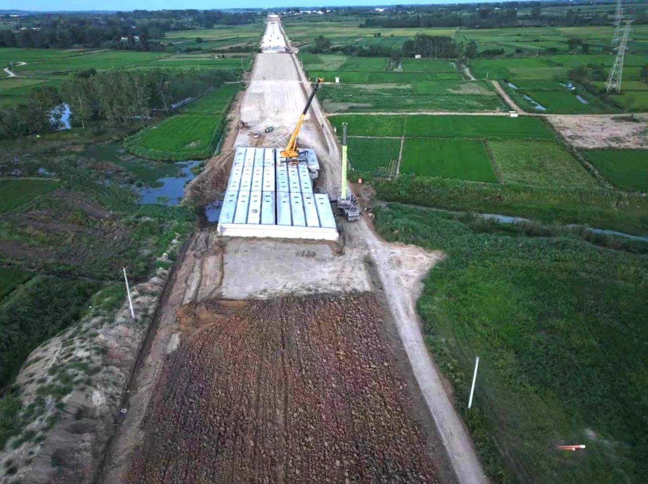 1756169354190888.jpg 2.jpg